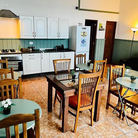 Bed and Breakfast El Jardin De Iris Санта-Крус-де-Тенерифе Экстерьер фото
