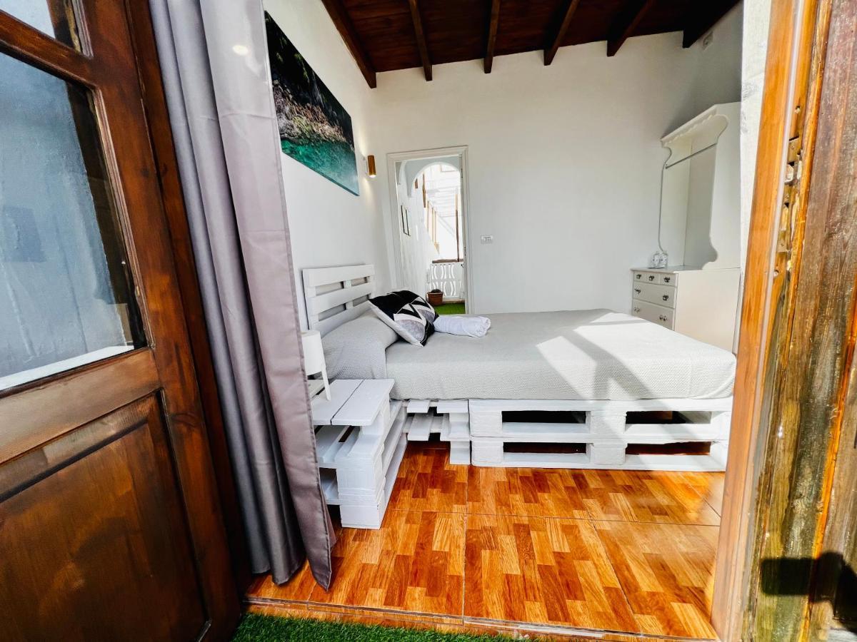 Bed and Breakfast El Jardin De Iris Санта-Крус-де-Тенерифе Экстерьер фото